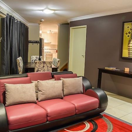 Atricom Apartment สแตนธอร์ป ภายนอก รูปภาพ